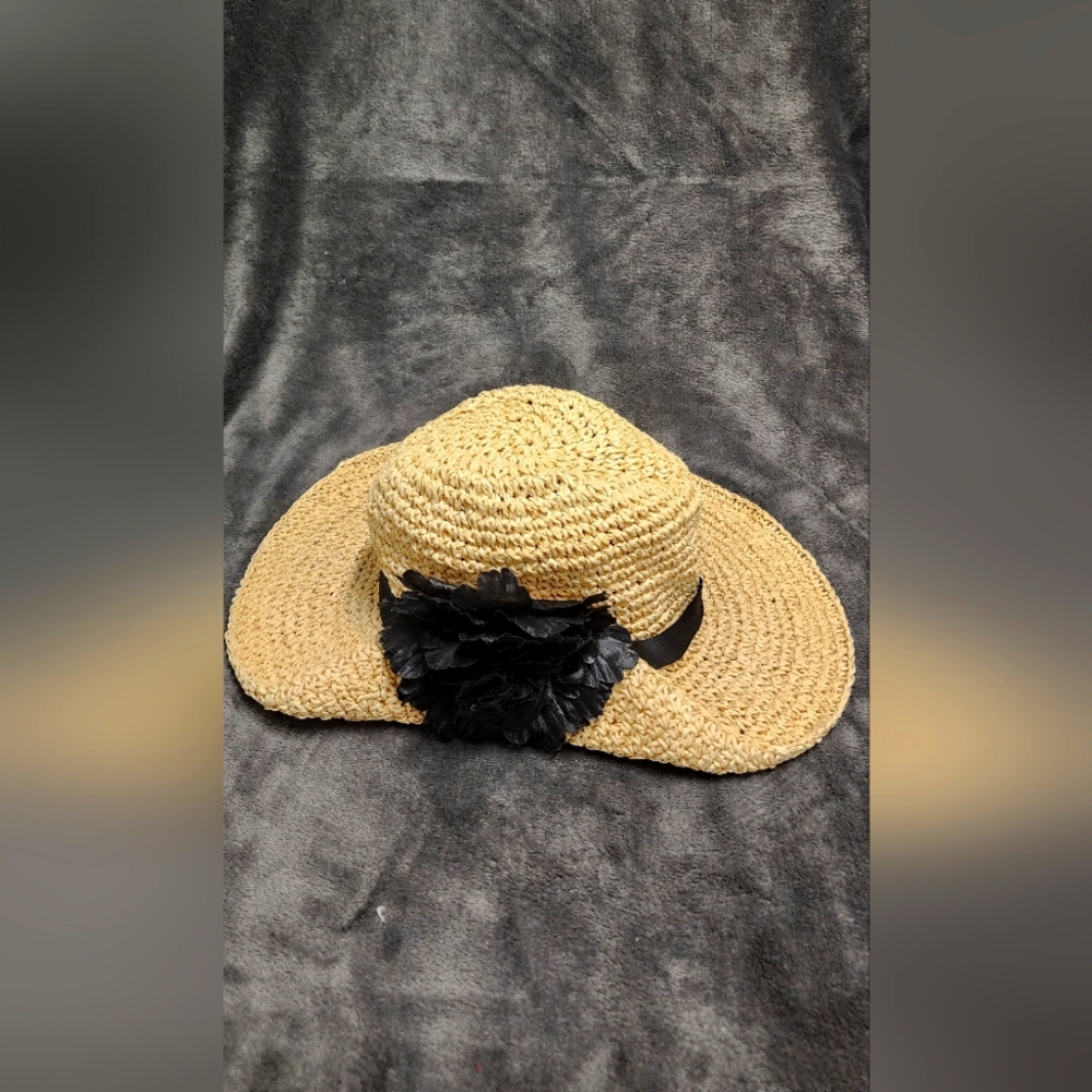 Betseyville Beach Hat